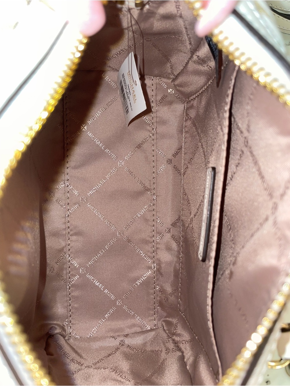 NEW Michael Kors White Gold Duffle Crossbody Bag NWT - Picture 3 of 5
